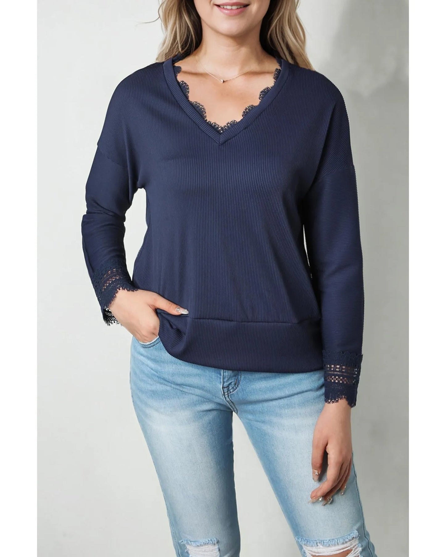 Azura Exchange Ribbed Texture V Neck Long Sleeve Top - L - Scarlett Rolling