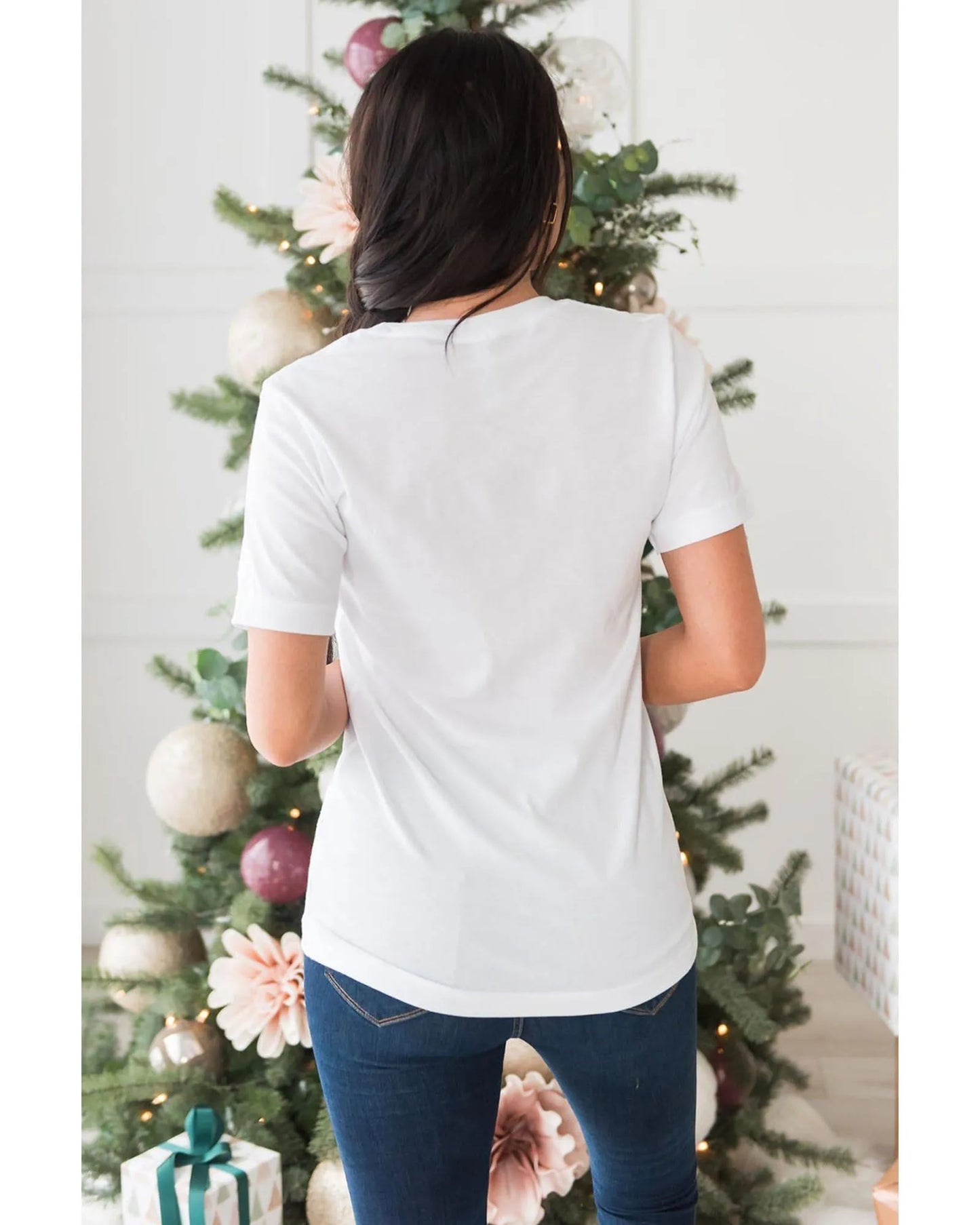 Azura Exchange Christmas Tree Graphic Tee - M - Scarlett Rolling