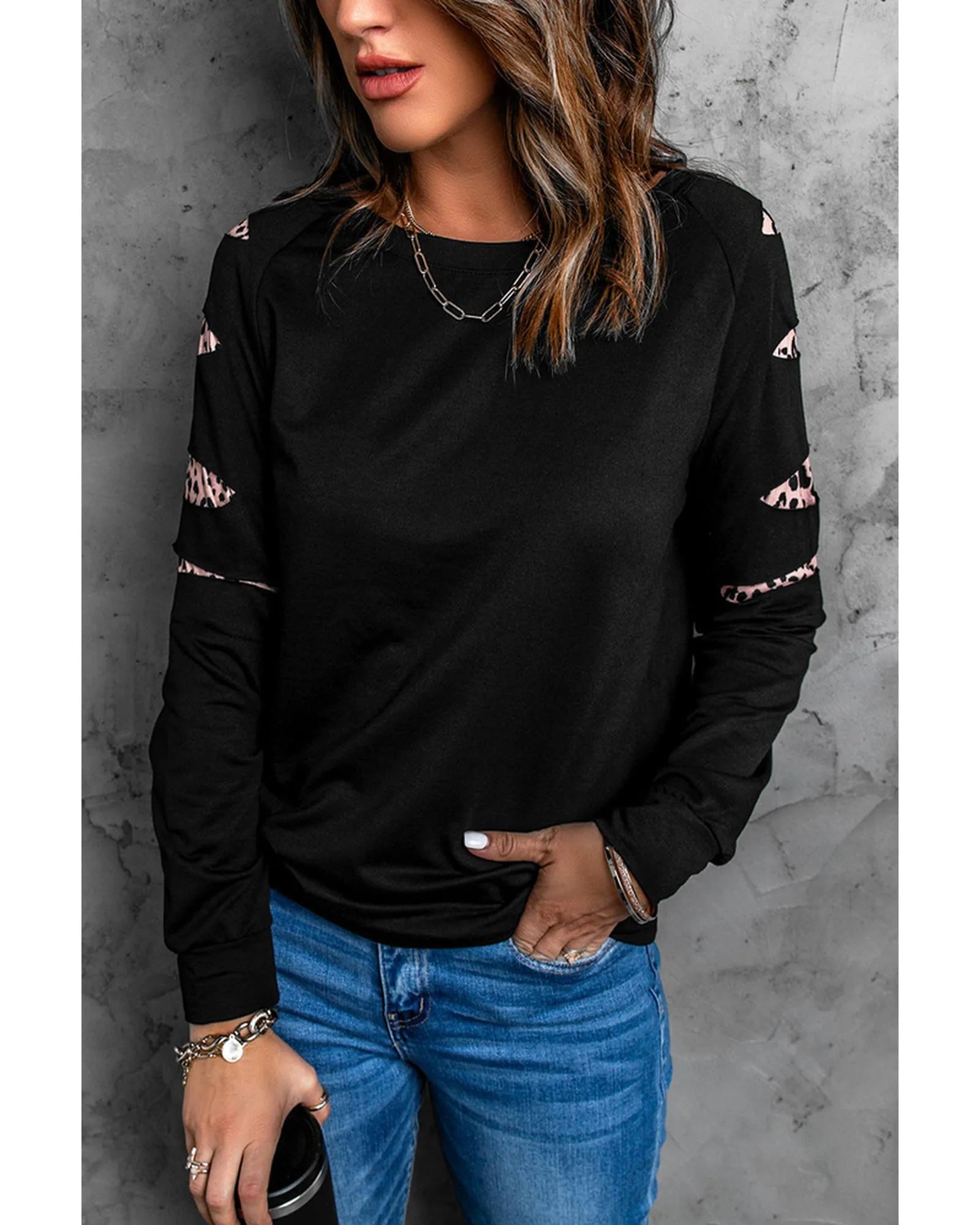 Azura Exchange Black Sweatshirt - M - Scarlett Rolling