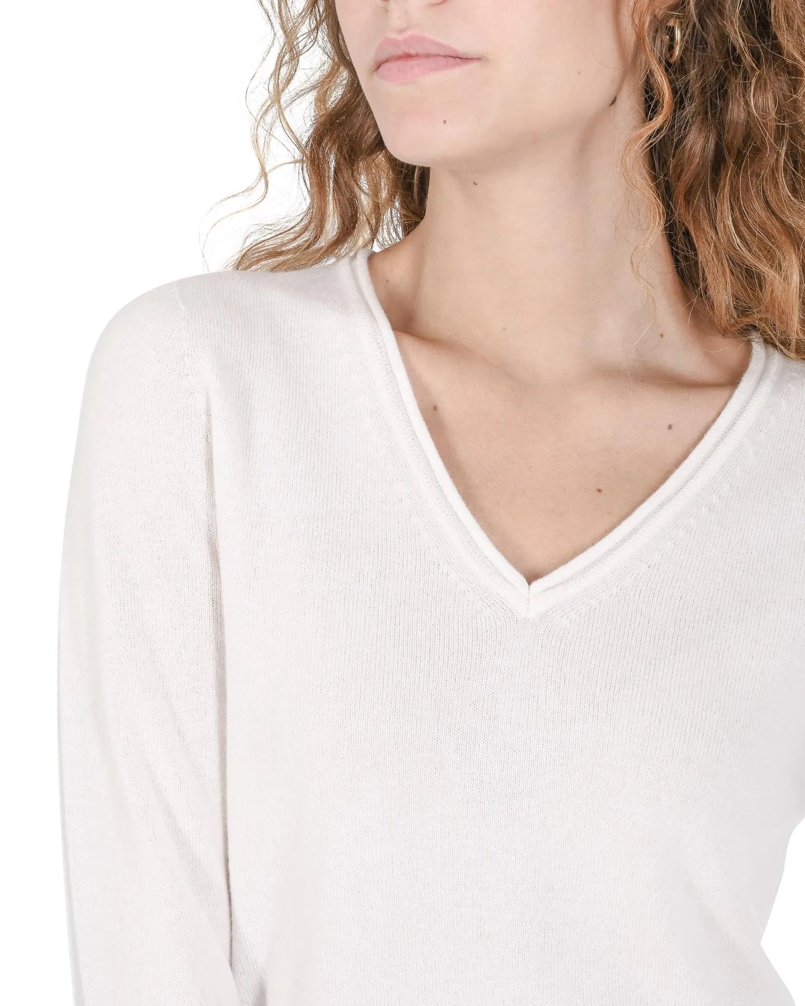 Crown of Edinburgh Cashmere Women's Premium Italian Cashmere V-Neck Sweater in Off white - 40 EU - Scarlett Rolling